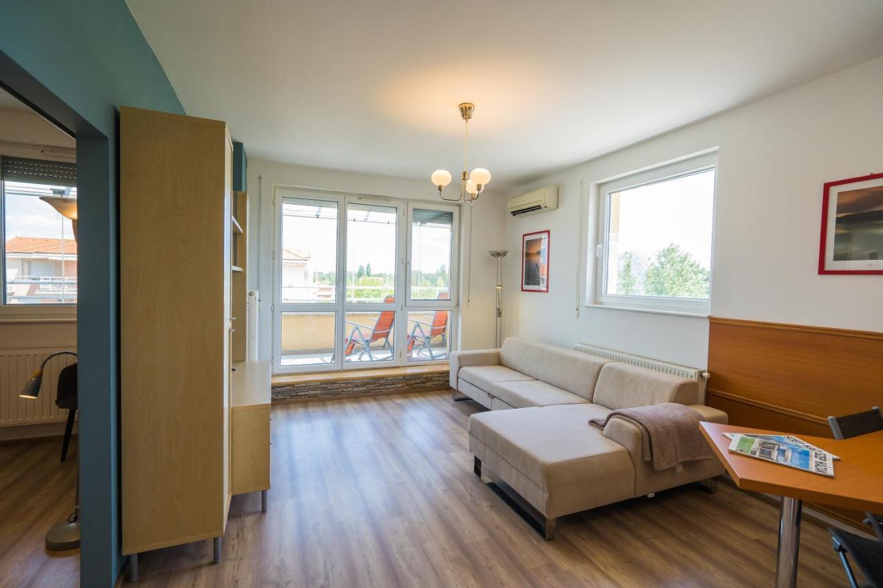 Myflat All-Season Apartment Шиофок Экстерьер фото